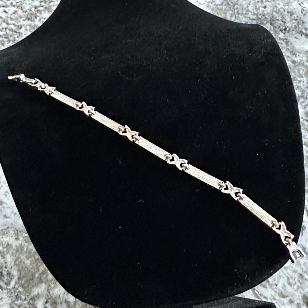👑Gold and Rhinestone Bracelet